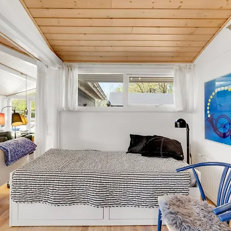 Emmanuela - 700m To The Fjord By Interhome Hemmet