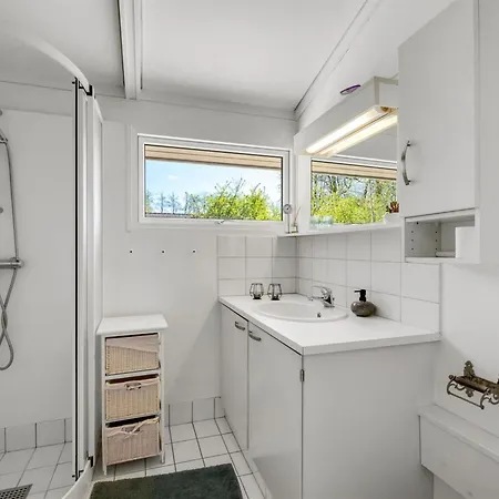 Emmanuela - 700m To The Fjord By Interhome *